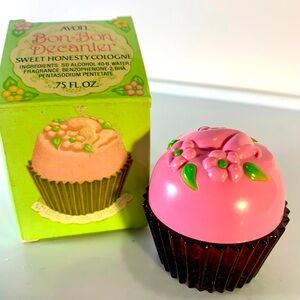 Avon Vintage Bon Bon Decanter Sweet Honesty Cologne in original box